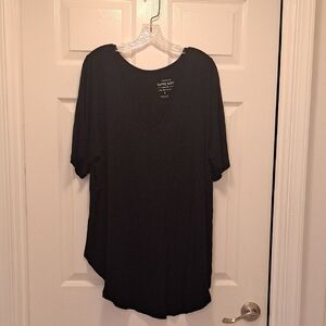 Torrid Black Short Sleeve V-Neck Tee